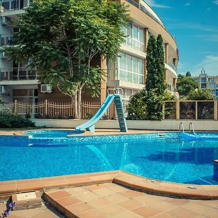 Διαμέρισμα Central, 3 Bedroom At Golden Complex Σάνι Μπιτς