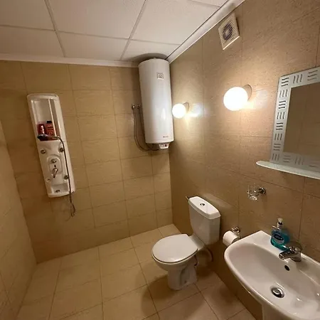 Central, 3 Bedroom At Golden Complex Διαμέρισμα