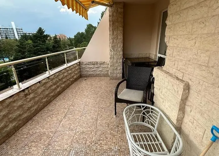 Апартамент Central, 3 Bedroom At Golden Complex Слънчев бряг