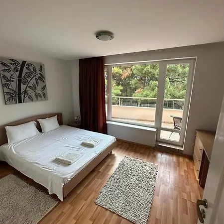 Apartmán Central, 3 Bedroom At Golden Complex Sluneční pobřeží